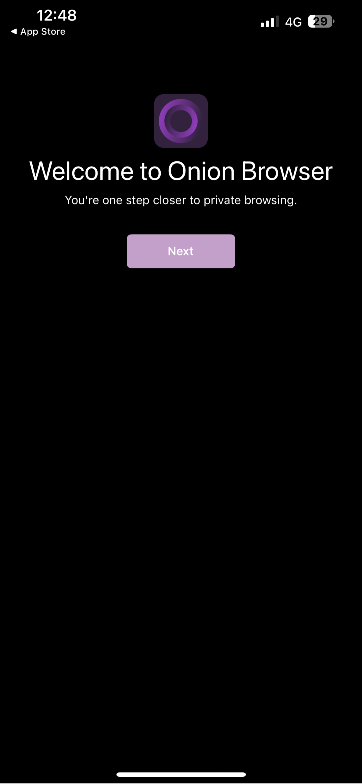 The Onion Browser welcome message with the Next button highlighted.